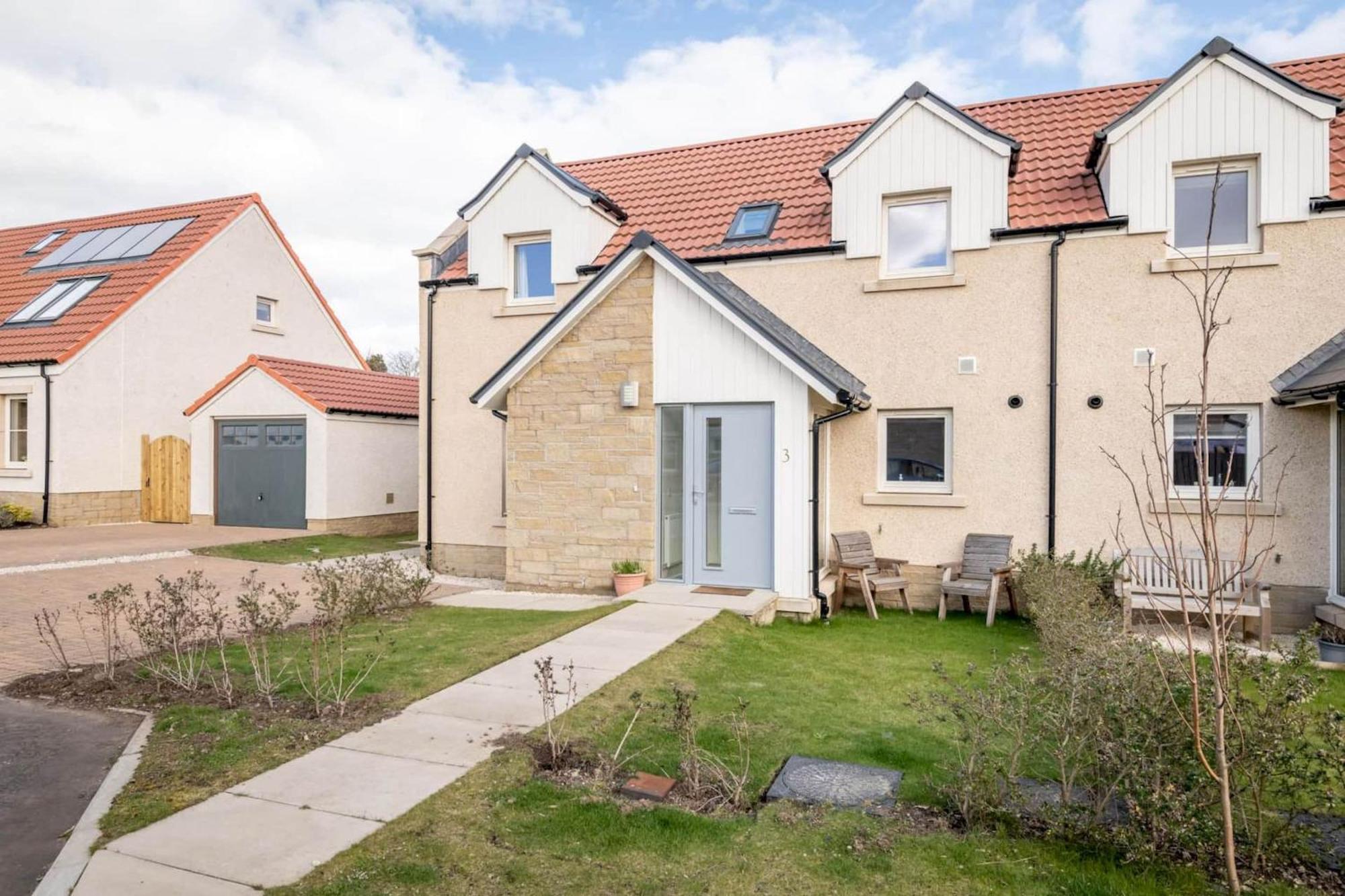 Pitmilly Park - No 3 Holiday home *
